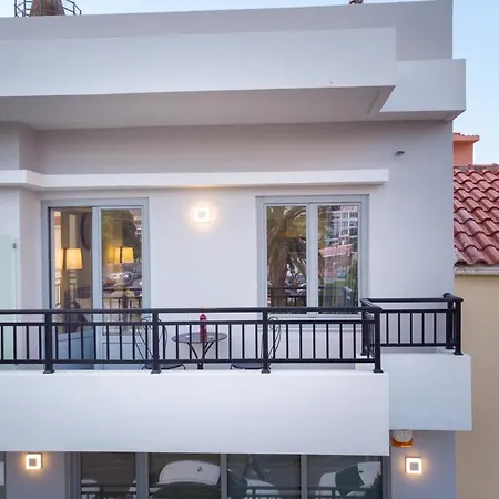 White&gray Lägenhet *